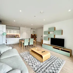 Luxury 2 Bedroom 2 Bathroom - Airport , London United Kingdom